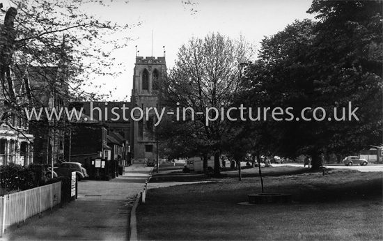 The Green and St John's Church, Epping. c.1930's